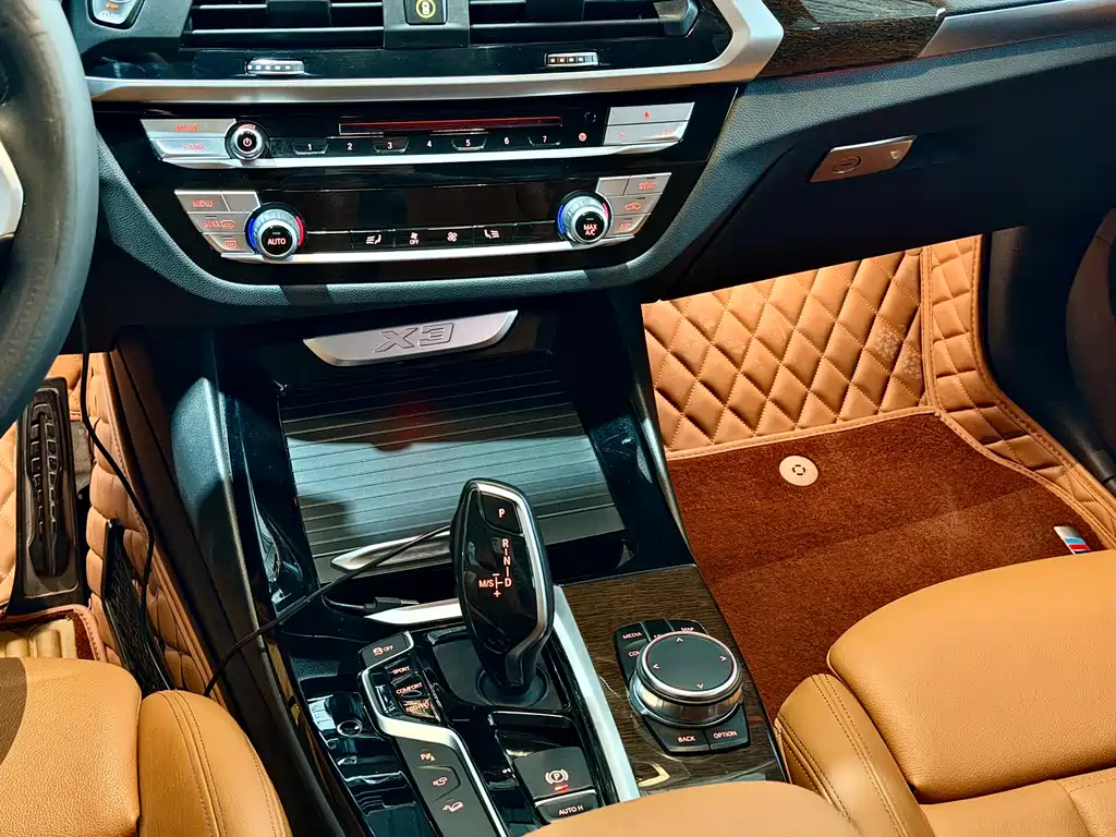 BMW X3 2018 — фото 15
