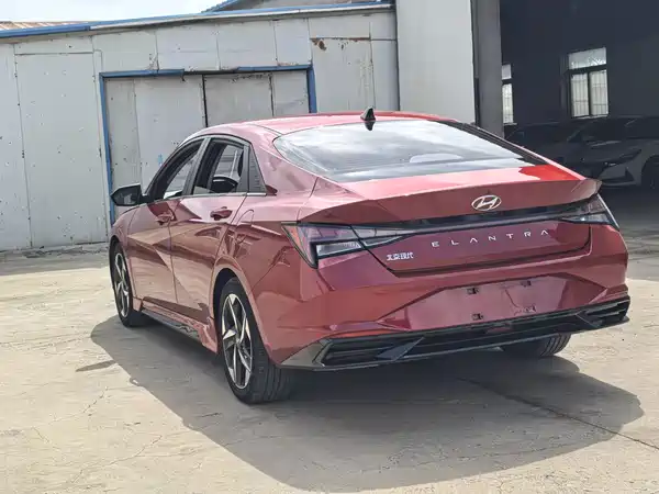 Hyundai Elantra 2023