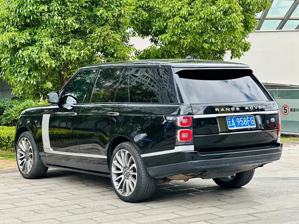 Land Rover Range Rover 2018 — фото 11