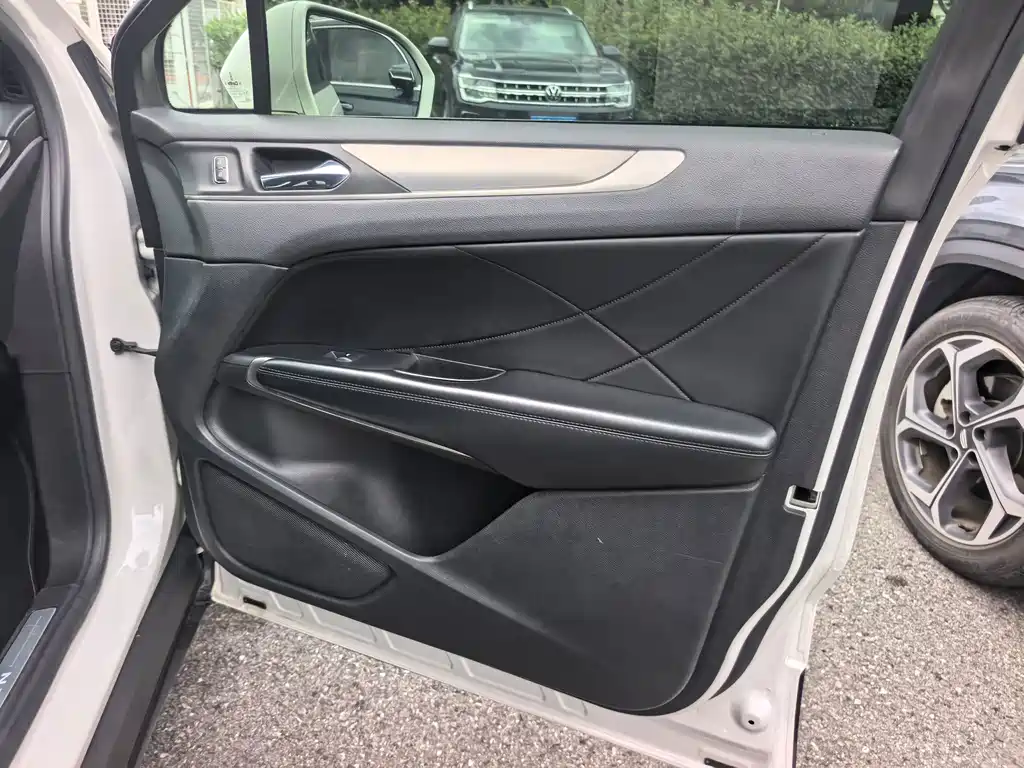 Lincoln MKC 2016 — фото 10