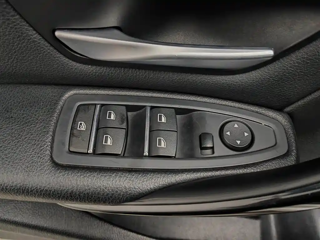 BMW 3 Series 2016 — фото 9