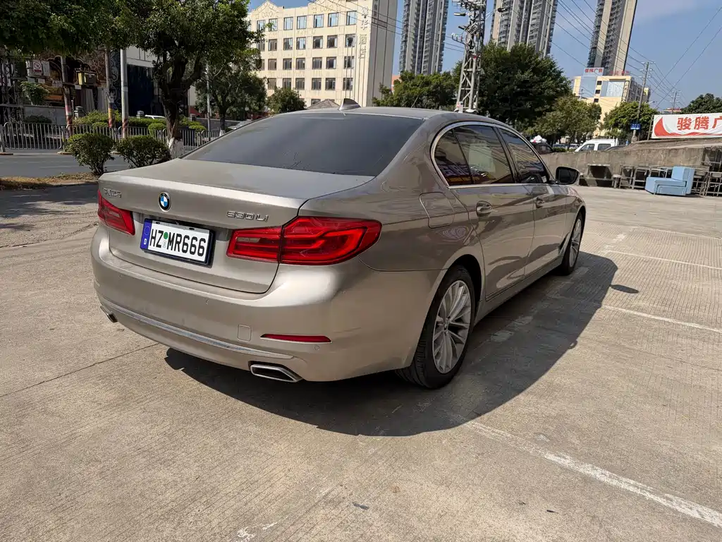 BMW 5 Series 2019 — фото 4