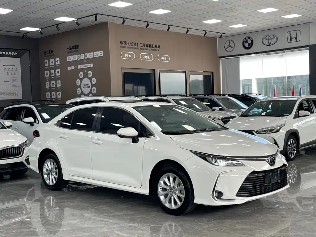 Toyota Corolla 2022 — фото 3