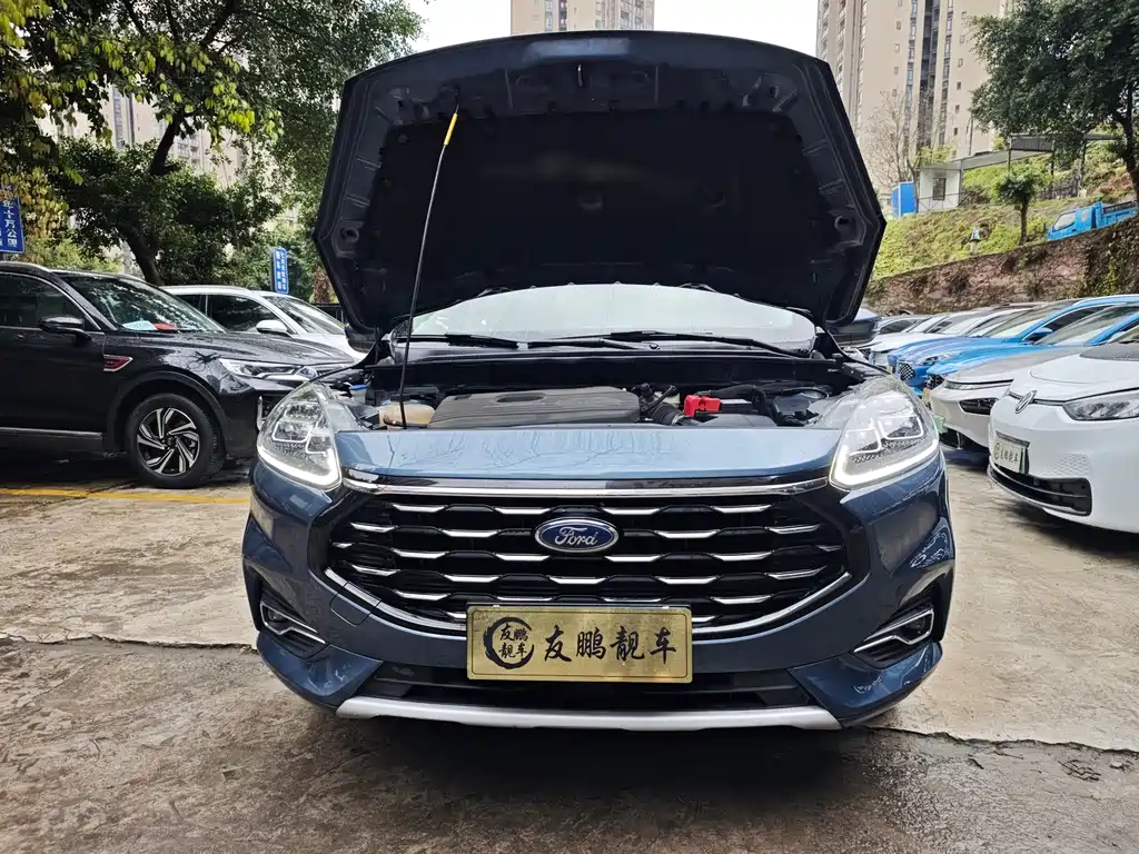 Ford Escape 2020 — фото 25