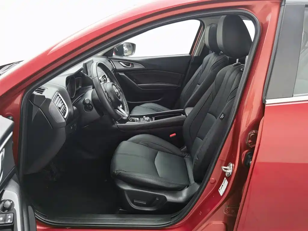 Mazda 3 Axela 2017 — фото 10