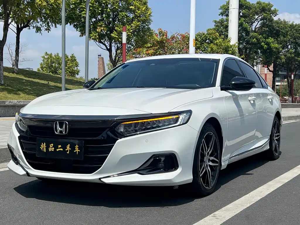 Honda Accord 2022 — фото 1