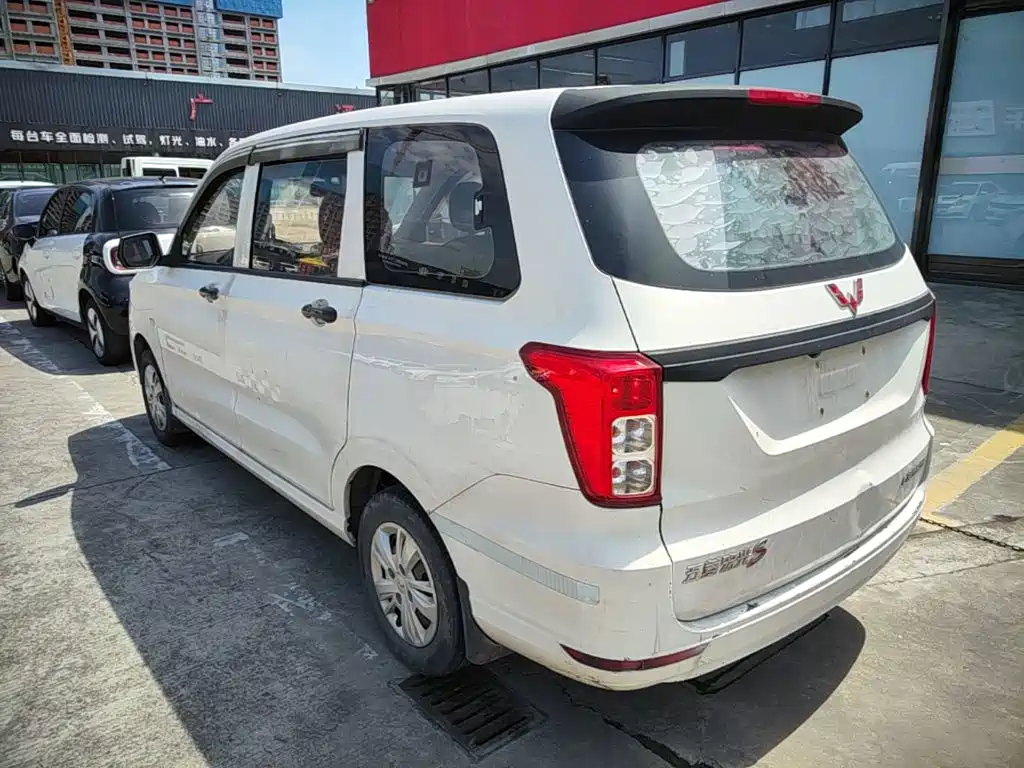 Wuling Hongguang 2019 — фото 23