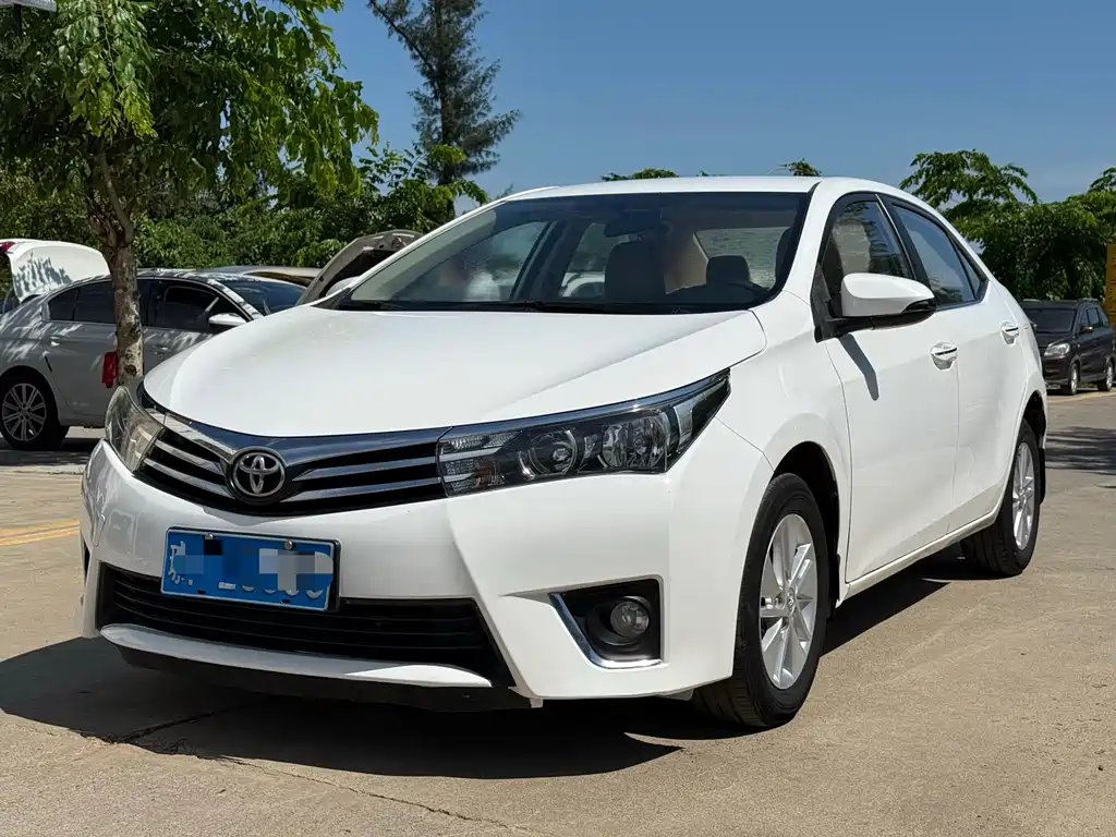 Toyota Corolla 2017 — фото 1