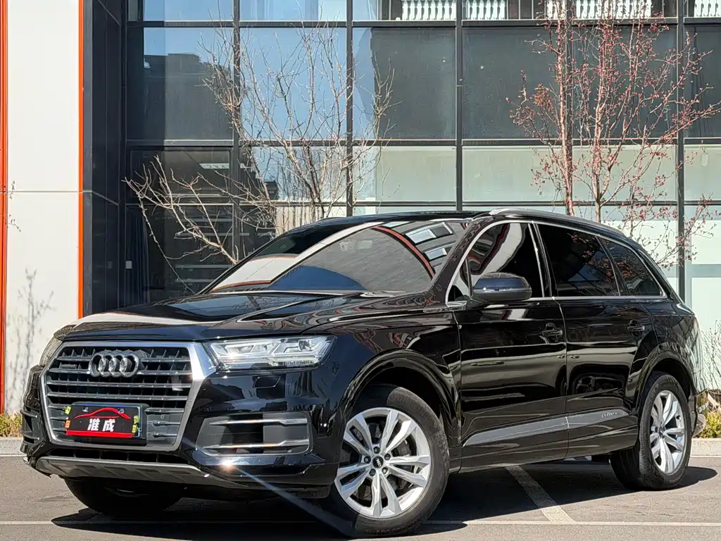Audi Q7 2016 — фото 1