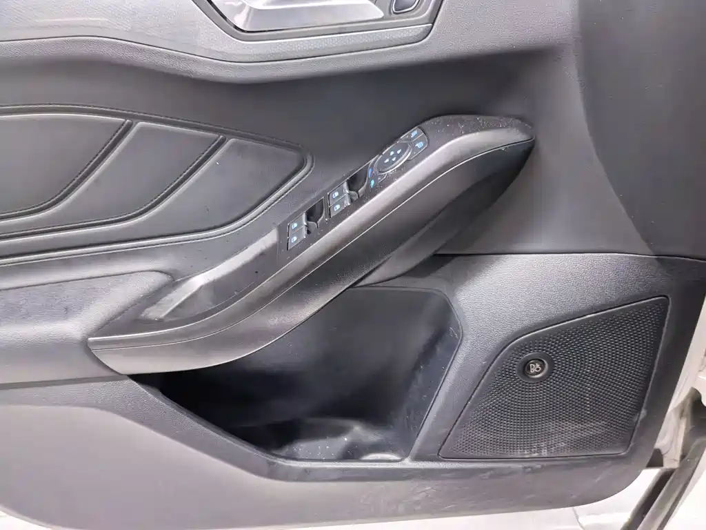 Ford Focus Active 2022 — фото 14