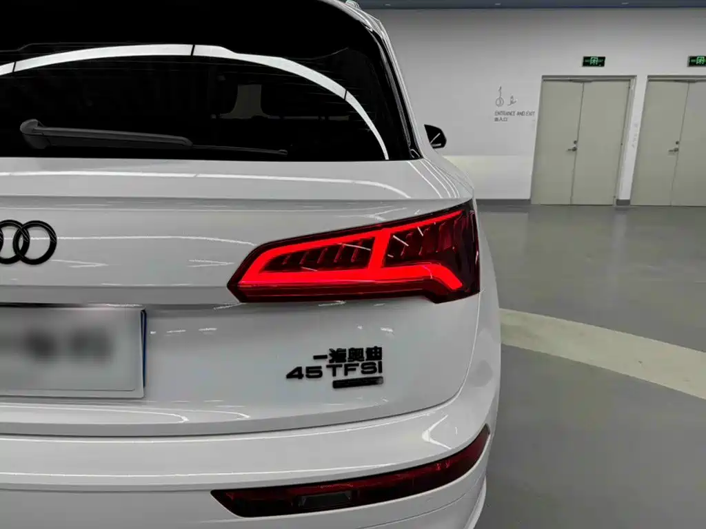 Audi Q5L 2019 — фото 14