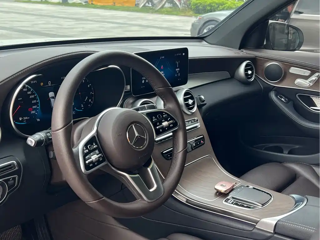Mercedes-Benz GLC 2022 — фото 11