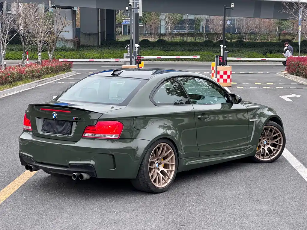 BMW 1 Series M 2012 — фото 18