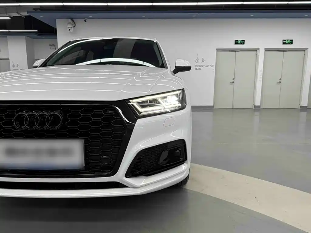 Audi Q5L 2019 — фото 15