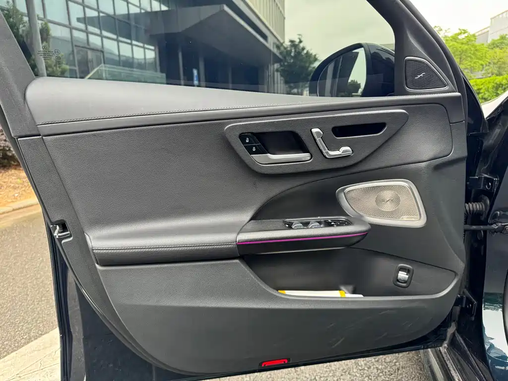 Mercedes-Benz C-Class 2023