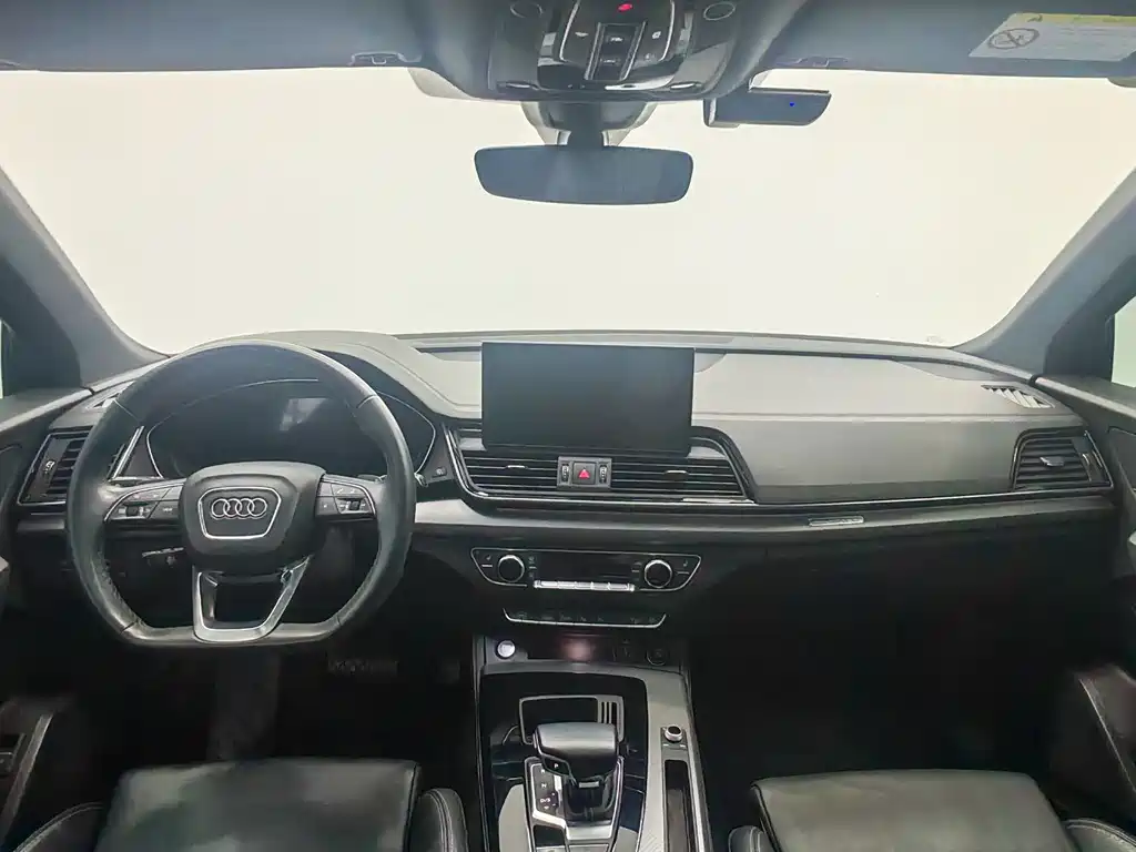 Audi Q5L 2023 — фото 10