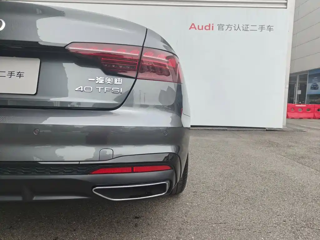 Audi A4L 2025 — фото 18