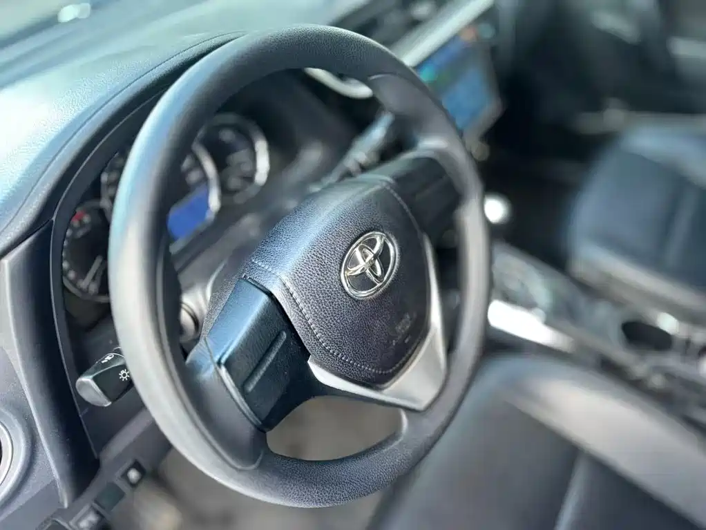 Toyota Corolla 2017 — фото 13