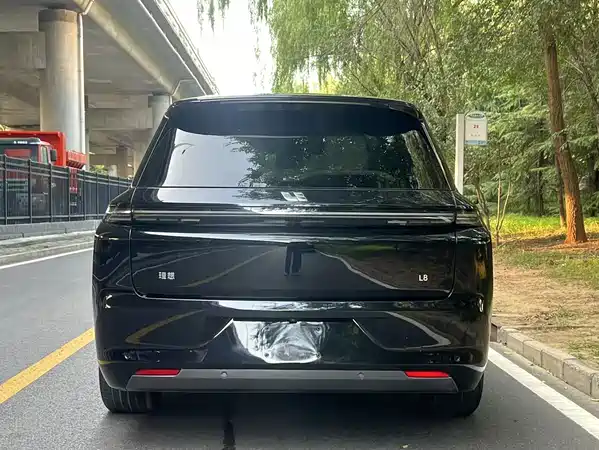 Li Auto L8 2023