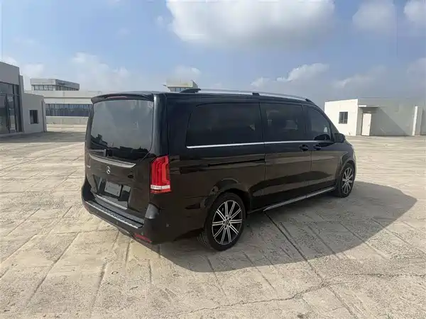 Mercedes-Benz V-Class 2024