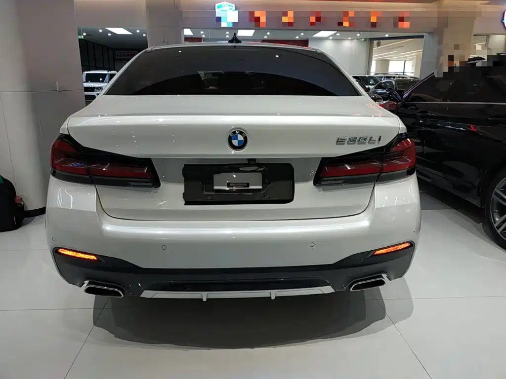 BMW 5 Series 2021