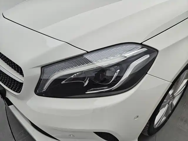 Mercedes-Benz A-Class 2016 — фото 11