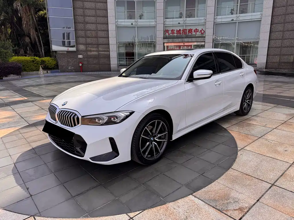 BMW 3 Series 2023 — фото 1
