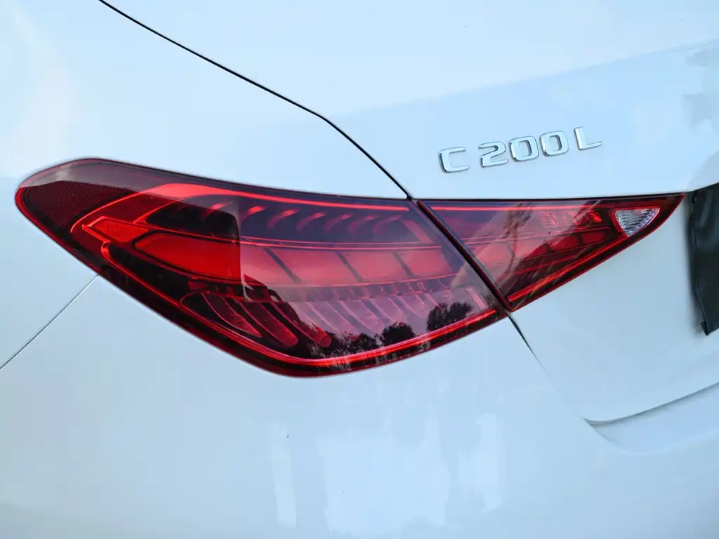 Mercedes-Benz C-Class 2023 — фото 8