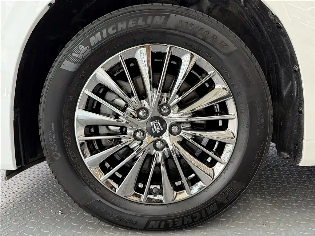 Toyota Vellfire 2022 — фото 18