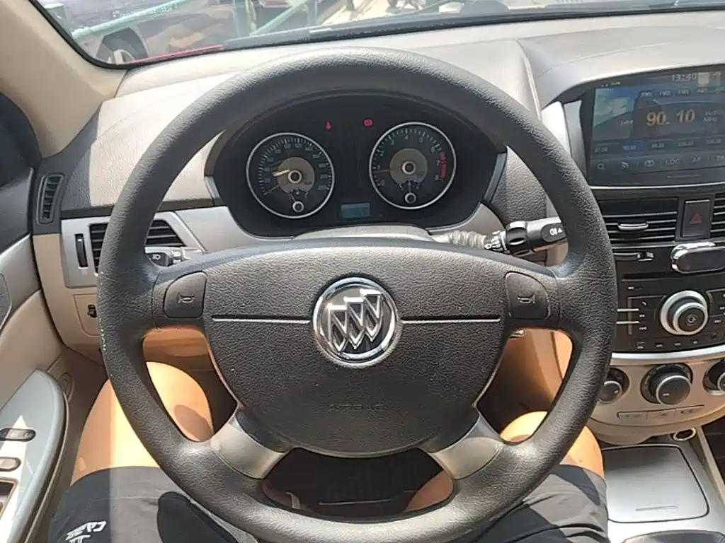 Buick Excelle 2015 — фото 11