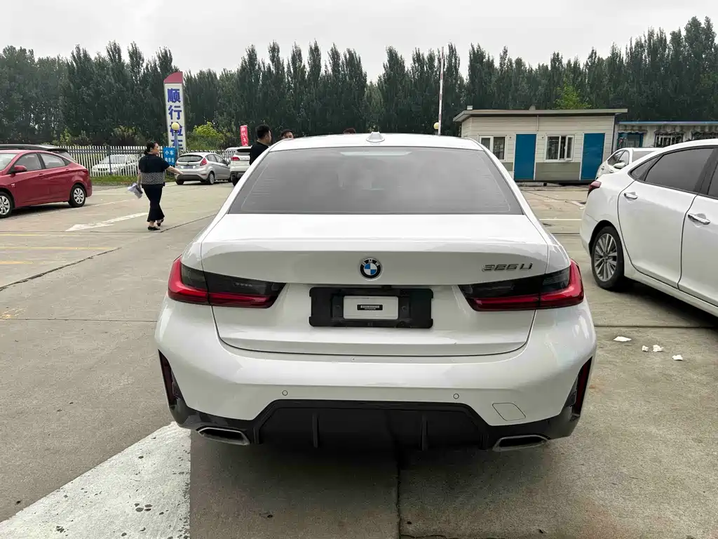 BMW 3 Series 2023