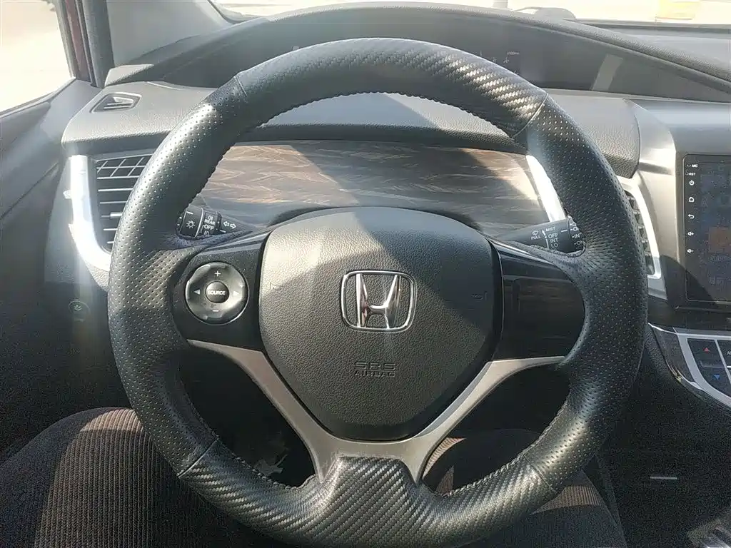 Honda Jade 2017 — фото 11