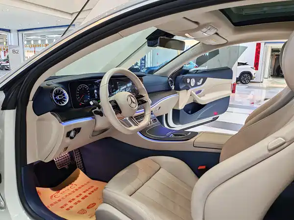 Mercedes-Benz E-Class 2021