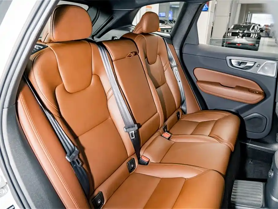 Volvo XC60 PHEV 2025 — фото 25