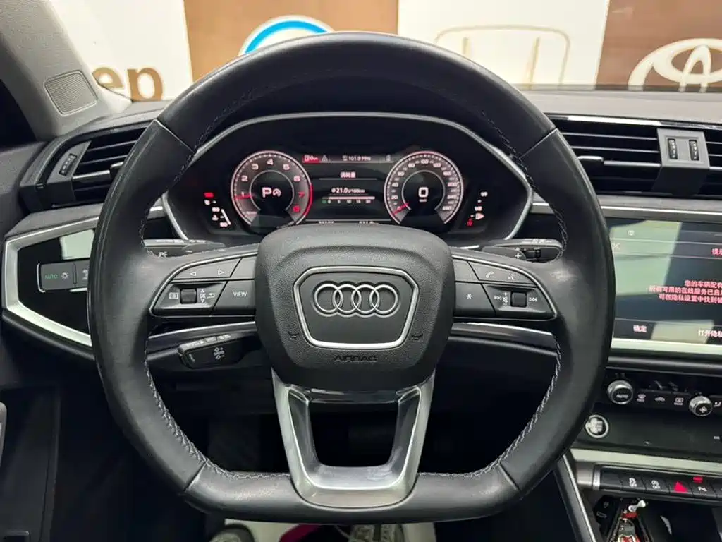 Audi Q3 2022 — фото 11