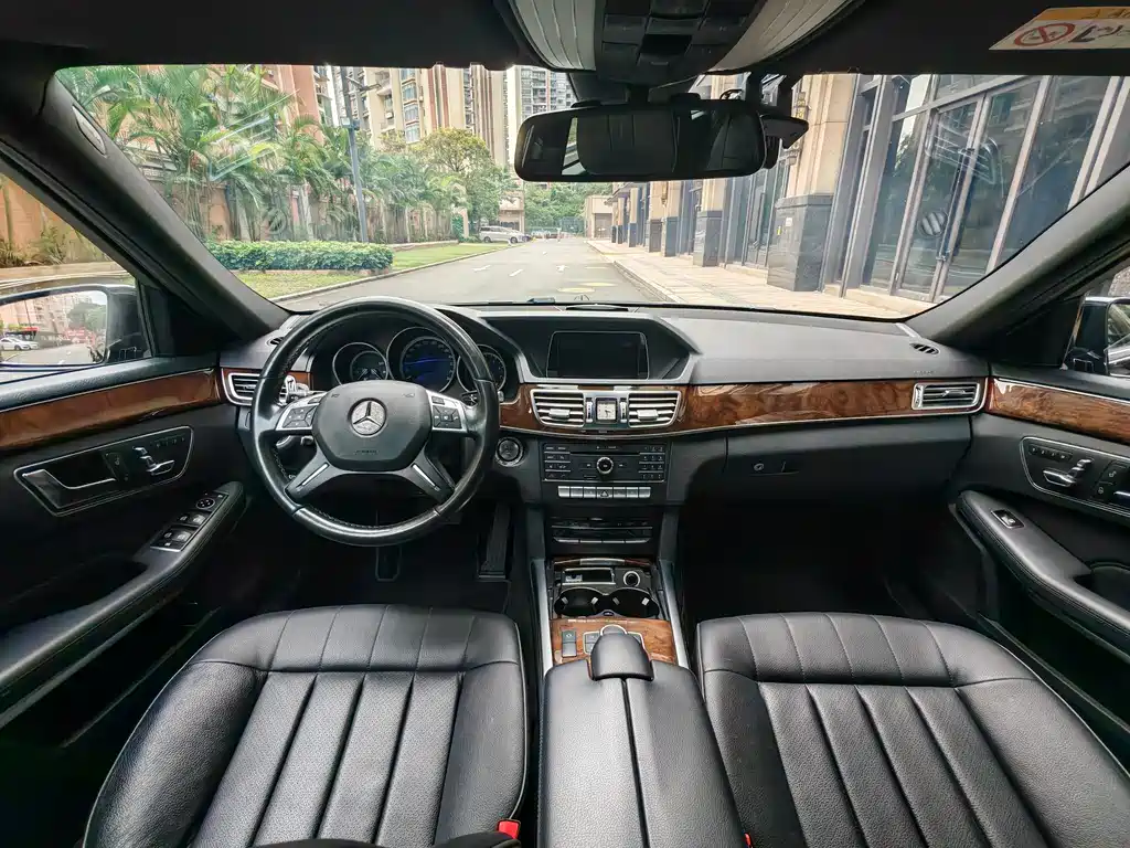 Mercedes-Benz E-Class 2016 — фото 10