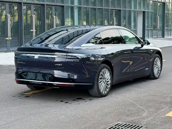 Buick Zhijing L7 2025