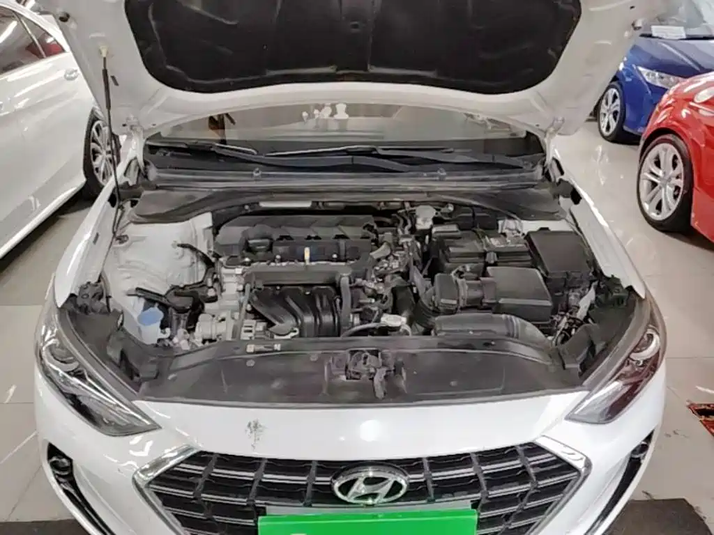 Hyundai Elantra 2020 — фото 20