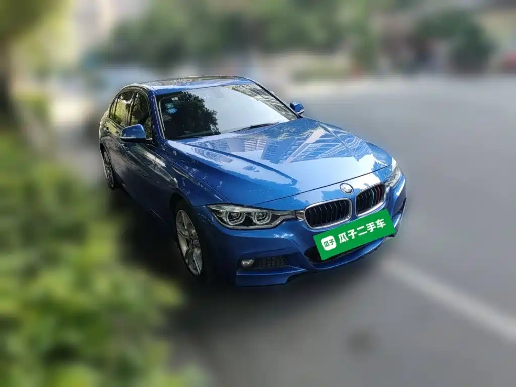 BMW 3 Series 2019 — фото 25