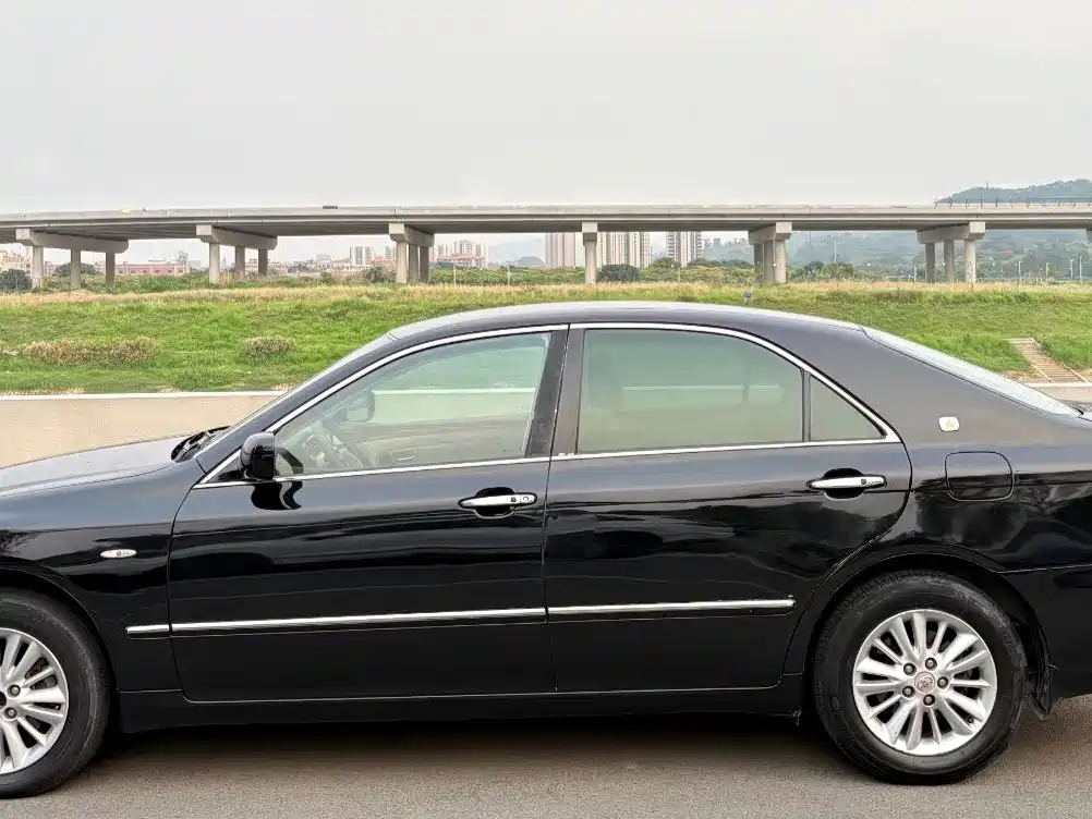 Toyota Crown 2006 — фото 5