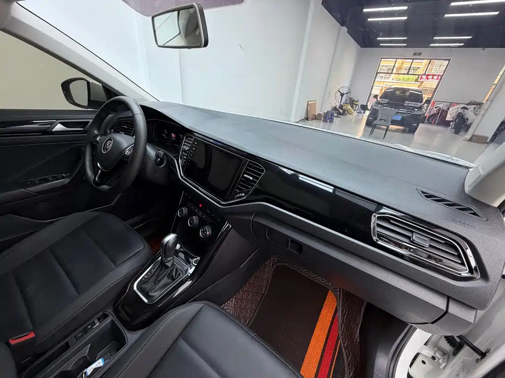 Volkswagen T-Roc 2022 — фото 15