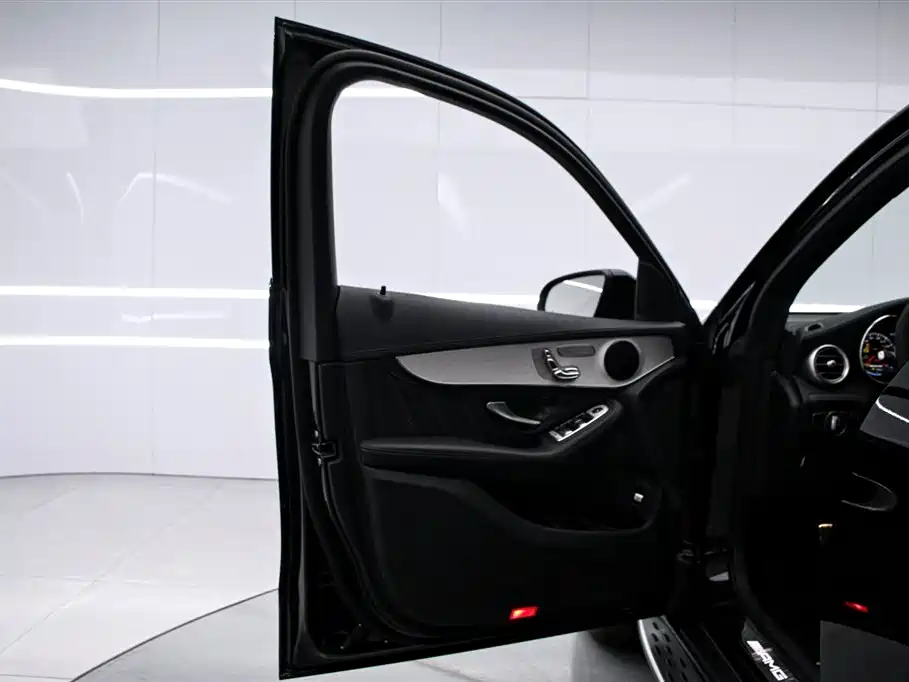 Mercedes-Benz GLC AMG 2022 — фото 11