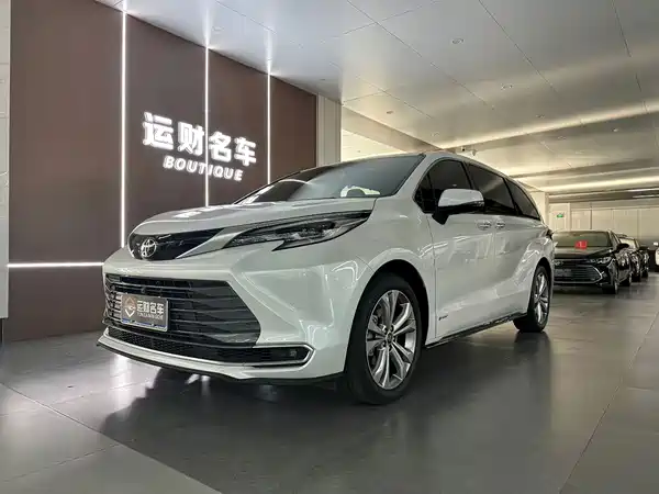 Toyota Sienna 2024