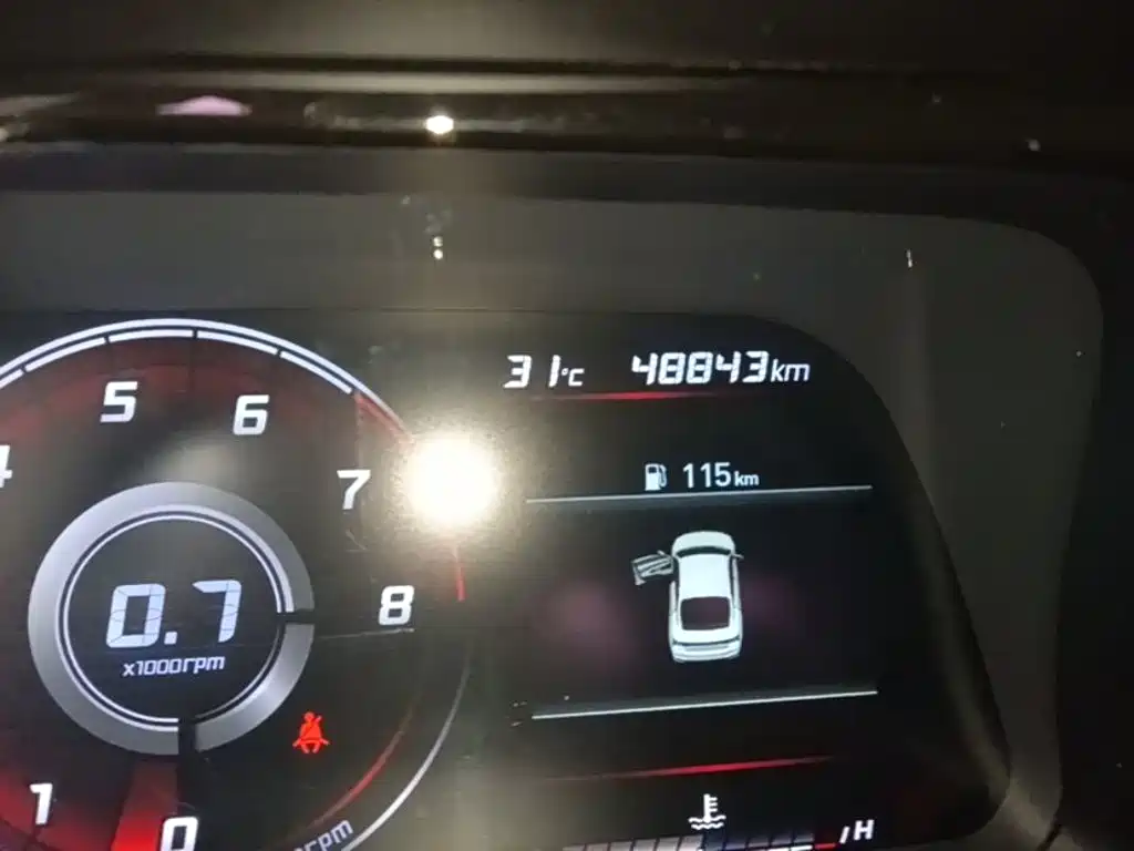 Hyundai Elantra 2021 — фото 12