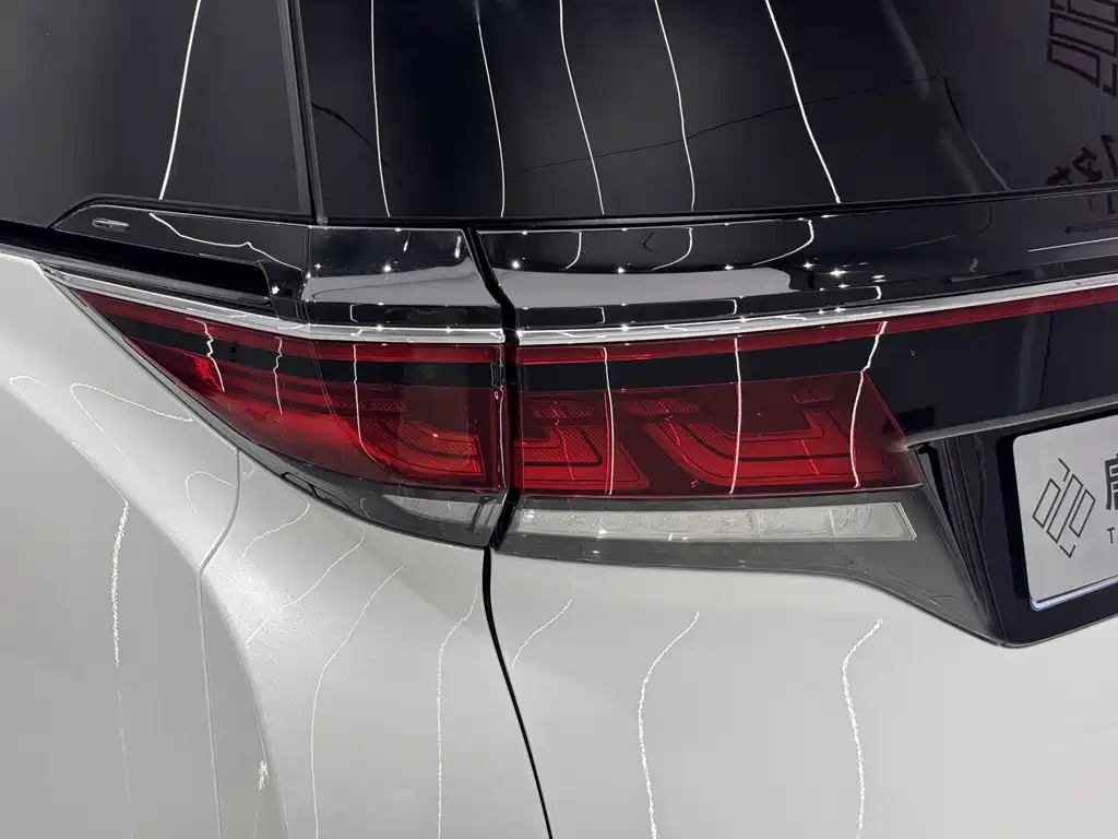 Toyota Vellfire 2024 — фото 10