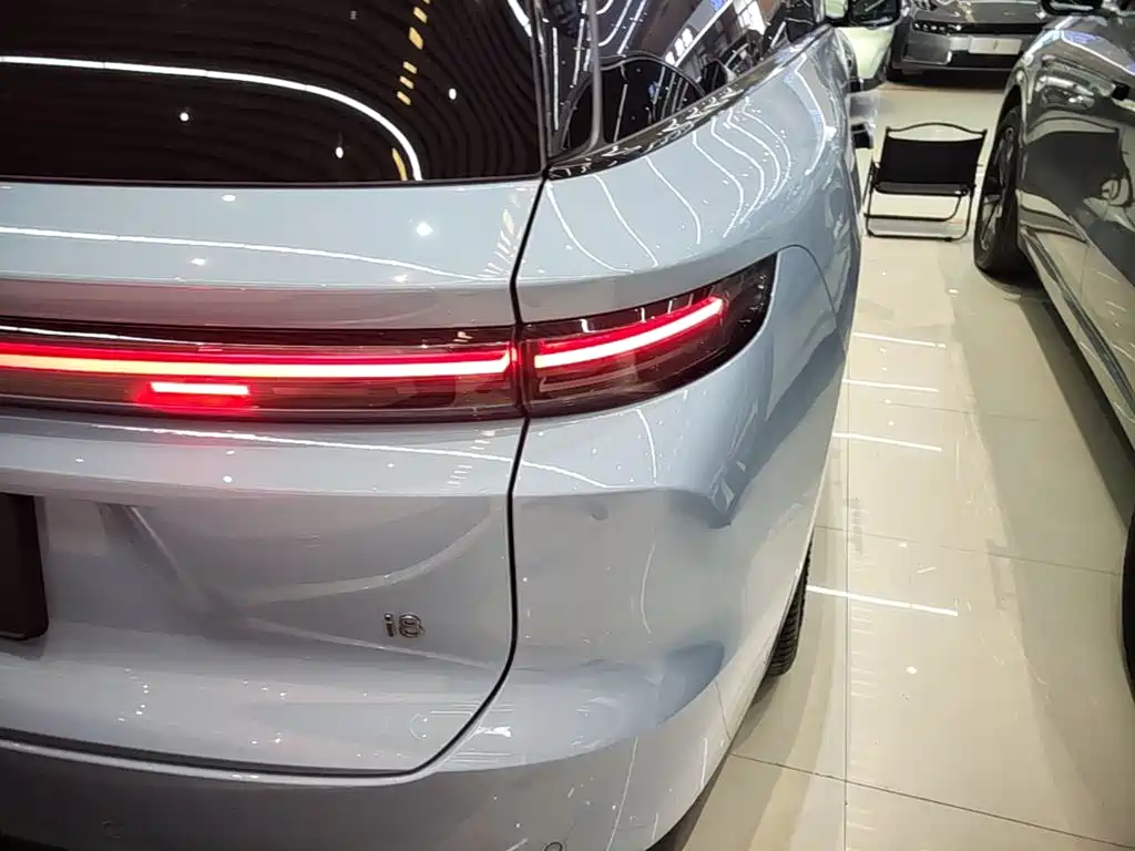 Li Auto i8 2025 — фото 24