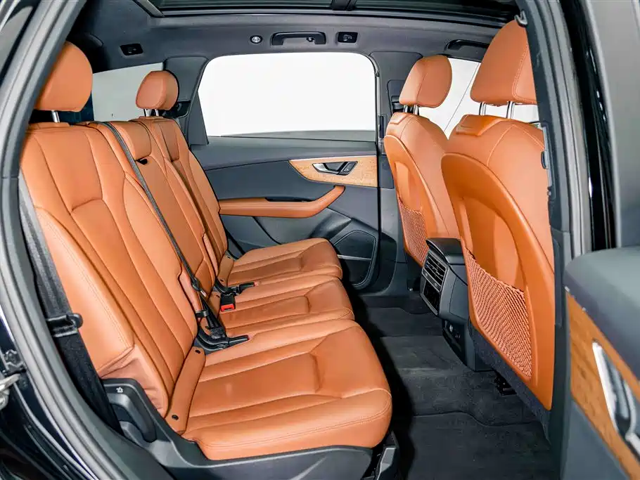 Audi Q7 2023 — фото 22