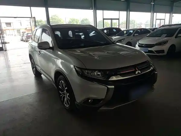 Mitsubishi Outlander 2018