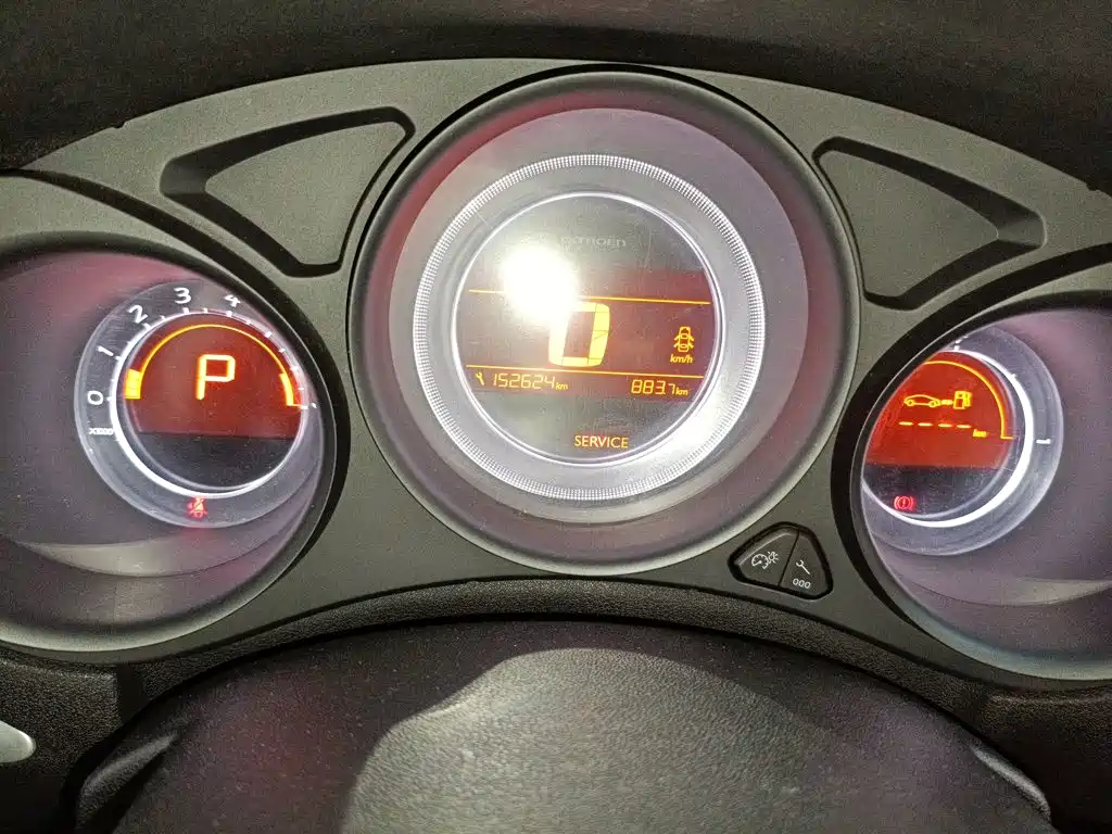 Citroën C4L 2016 — фото 12