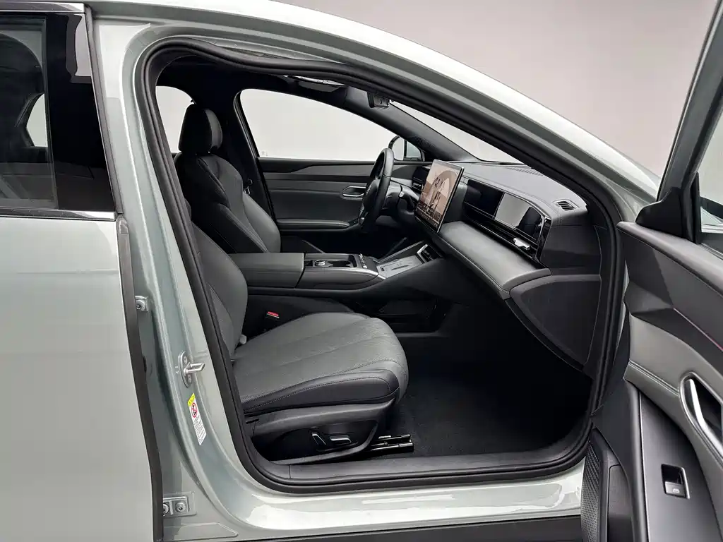 BYD Qin L 2025 — фото 18